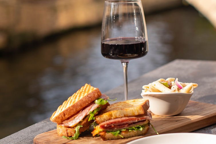 Fiume Pizzeria and Wine Bar
