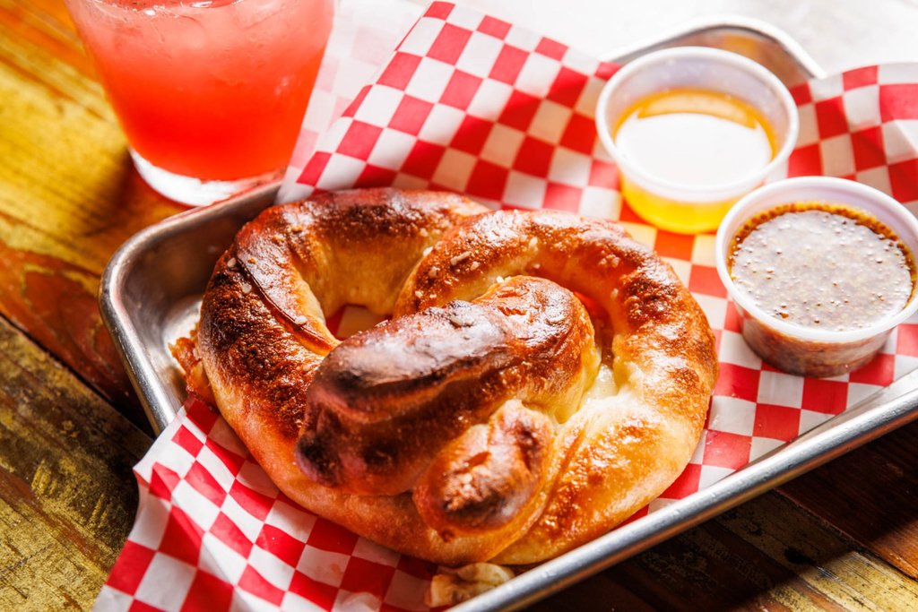 Toss Pizzeria & Pub