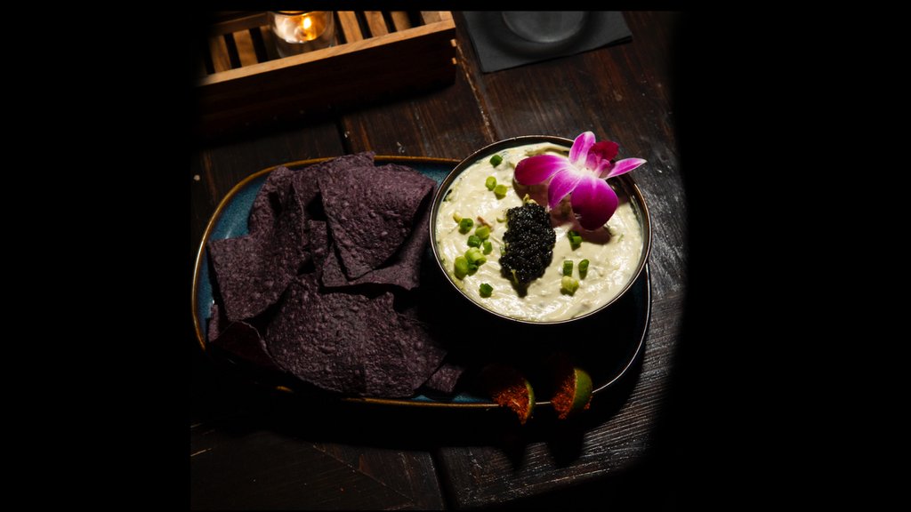 Santos Kitchen + Lounge