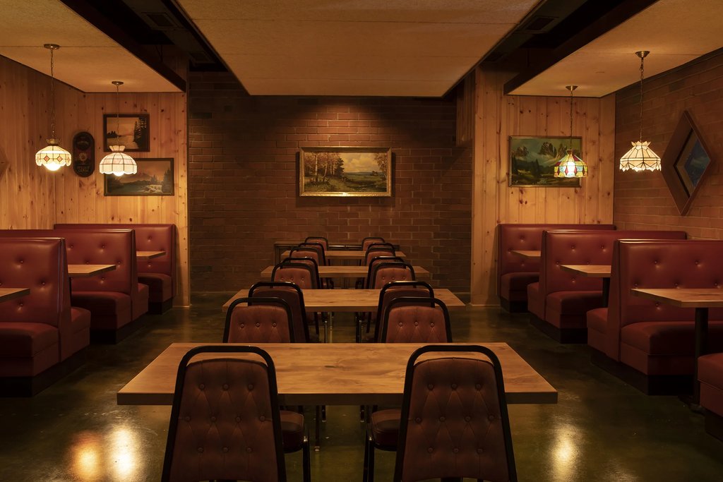 LLoyd's Restaurant & Lounge