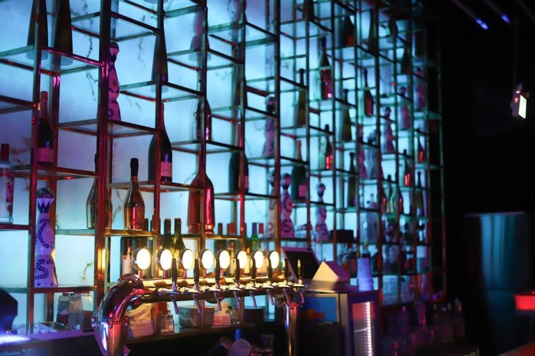 Fire N Ice Bar & Lounge