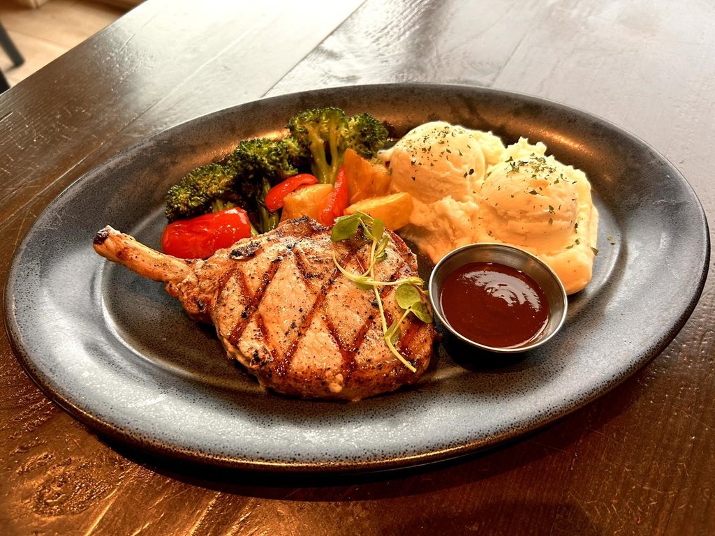 Henry's Fish Restaurant