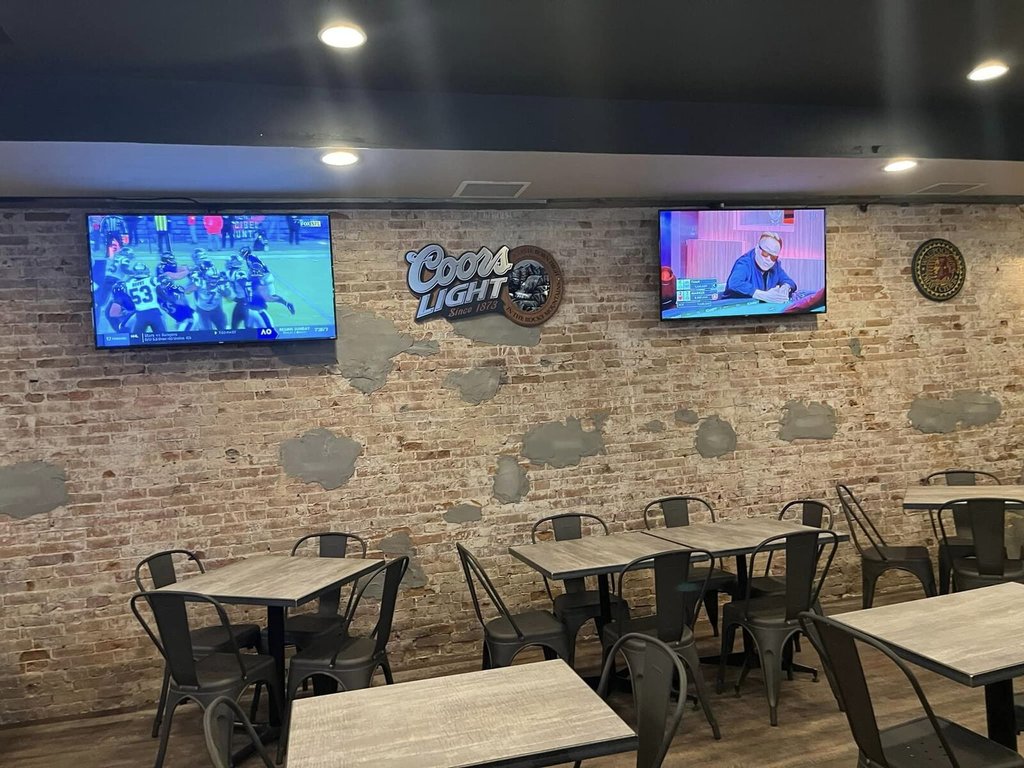Coaches Pub