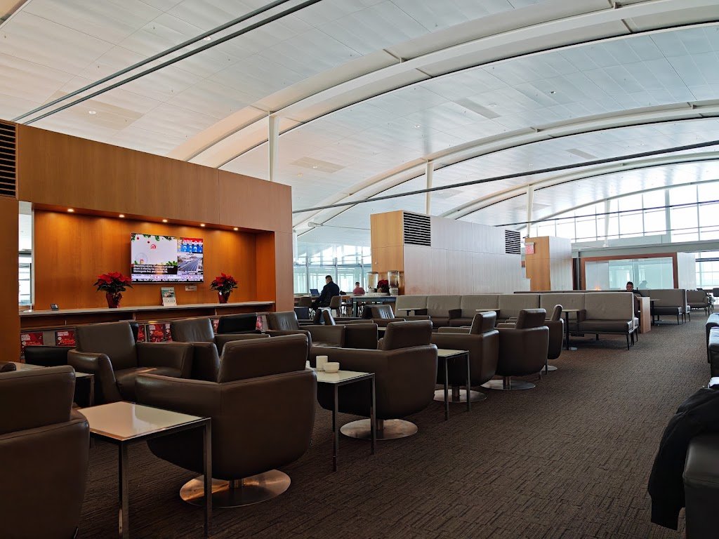 Air Canada Maple Leaf Lounge, International