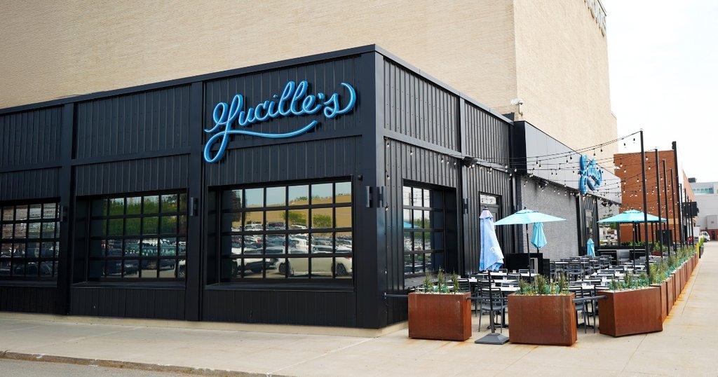 Lucille's Fairview Pointe-Claire