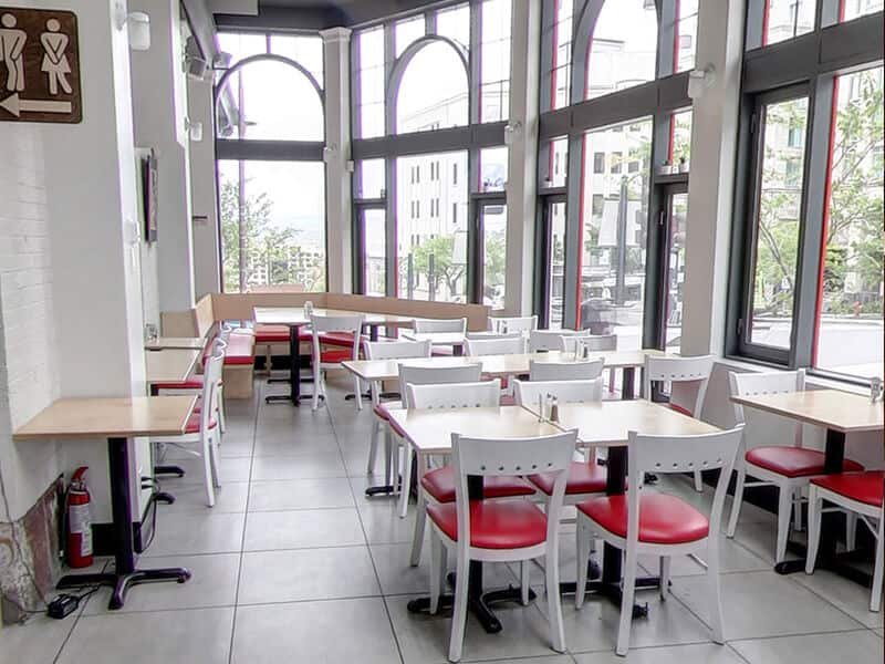 Restaurant Poutineville Vieux Québec